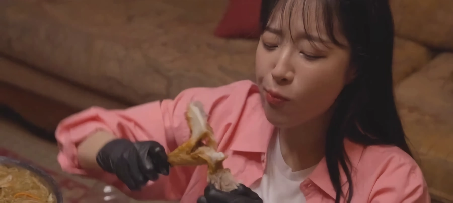 할머니 vs 쯔양