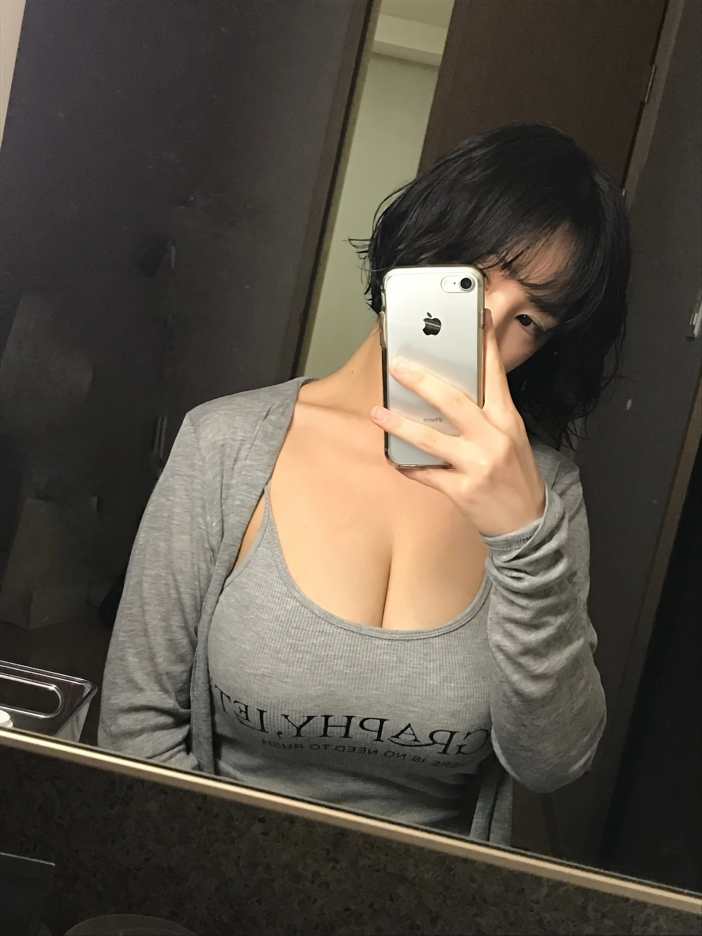 10년만에 머리 바꿨다는 안아랑