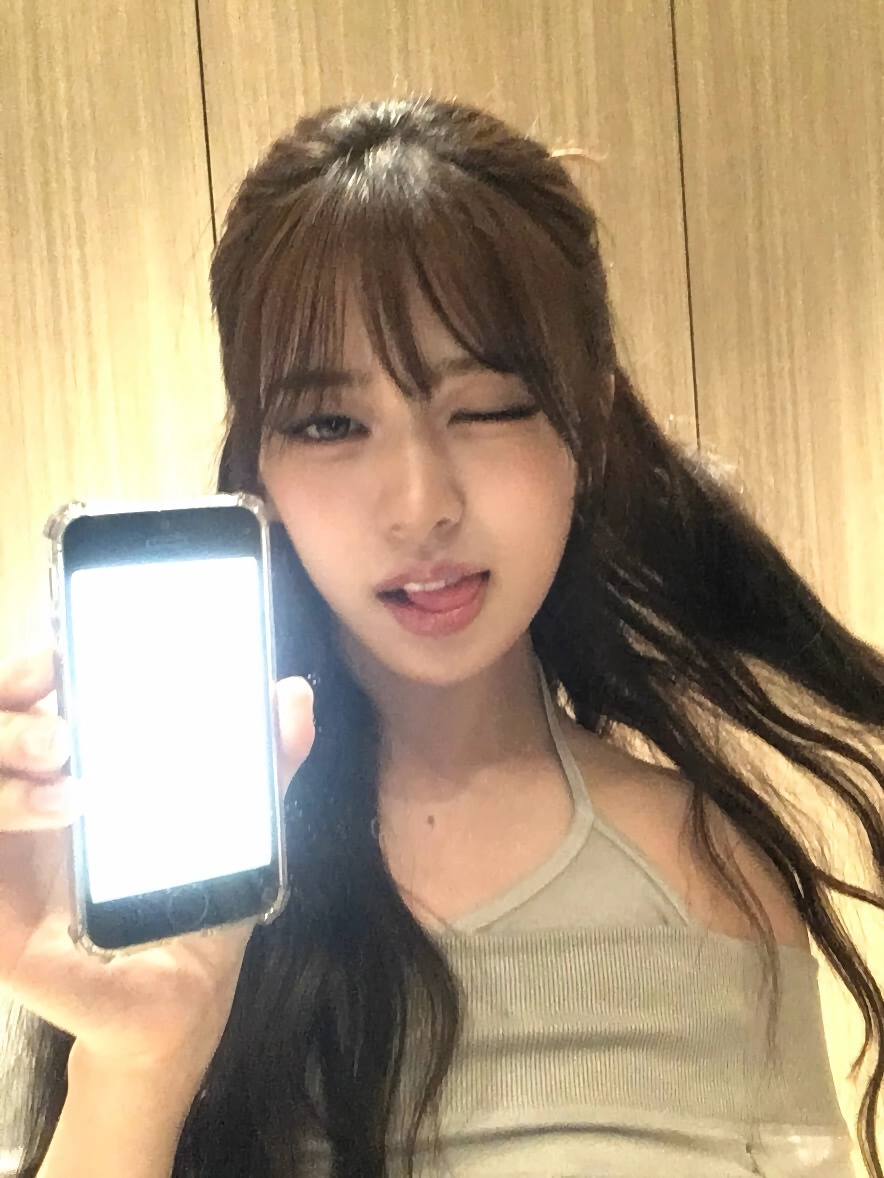 [아이브] 안유진 인스타 ㄷㄷ.JPG