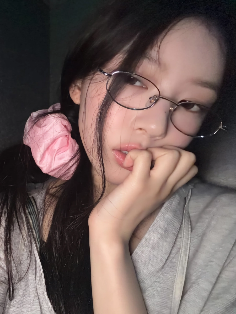 와 지금까지 나온 일본인 아이돌 멤버중 제일 예쁜듯