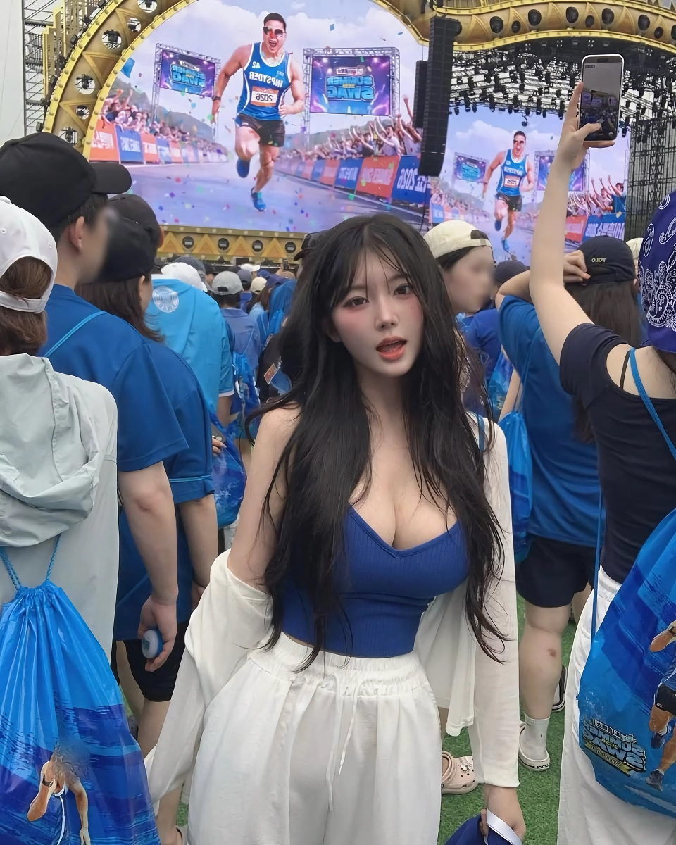 마요찌 비키니 몸매 가슴골