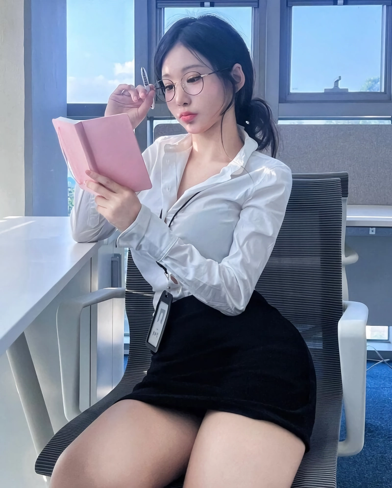 오피스레이디 갓세희