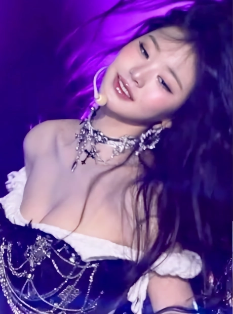 장원영아찔한 가슴 GOAL라인핡~!!!
