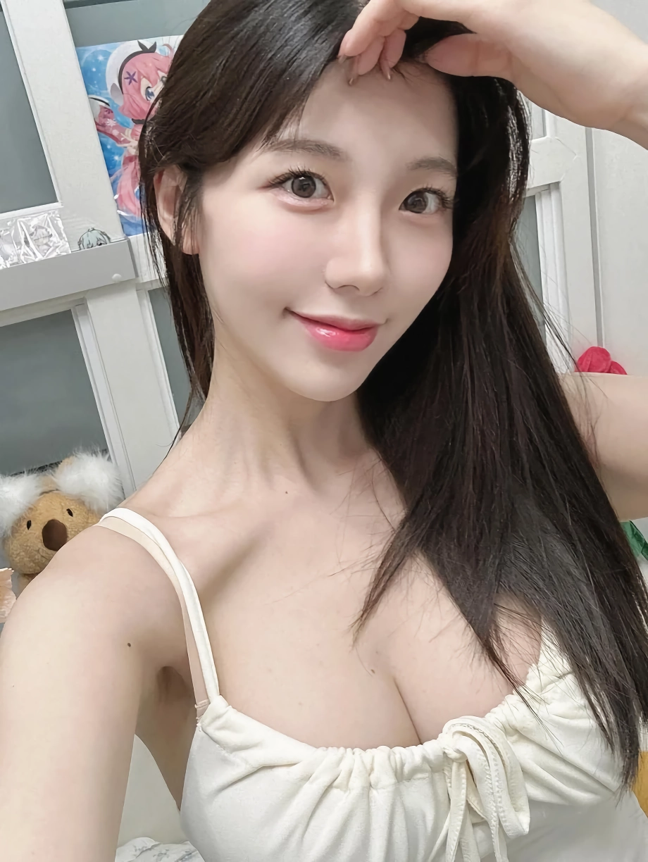 쏘블리 이소영 가슴골 모음