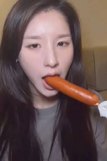 ARTMS 희진 상상하게 하는 소세지 먹방