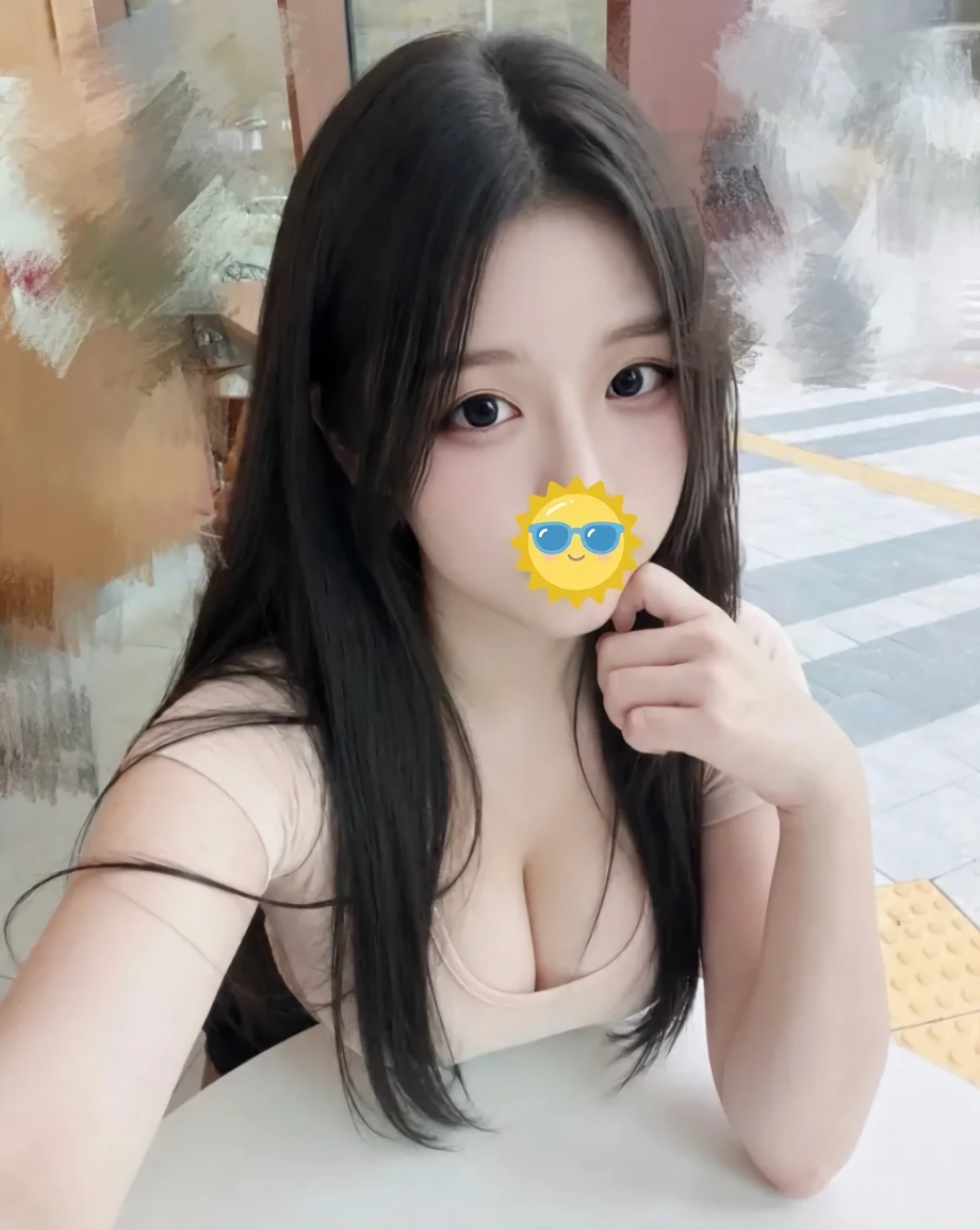 편의점 여자 알바 복장 상태