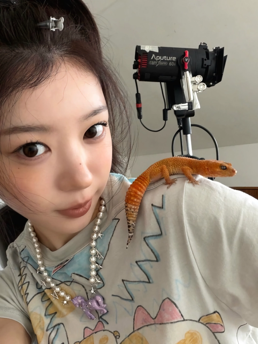 와 지금까지 나온 일본인 아이돌 멤버중 제일 예쁜듯