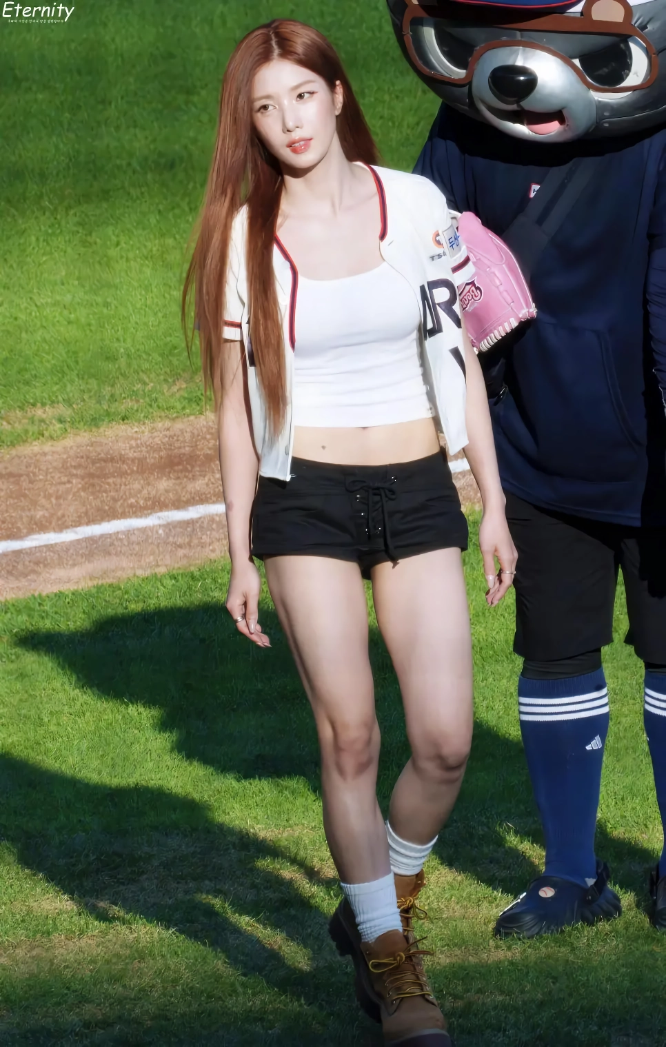권은비 시구사진 고화질