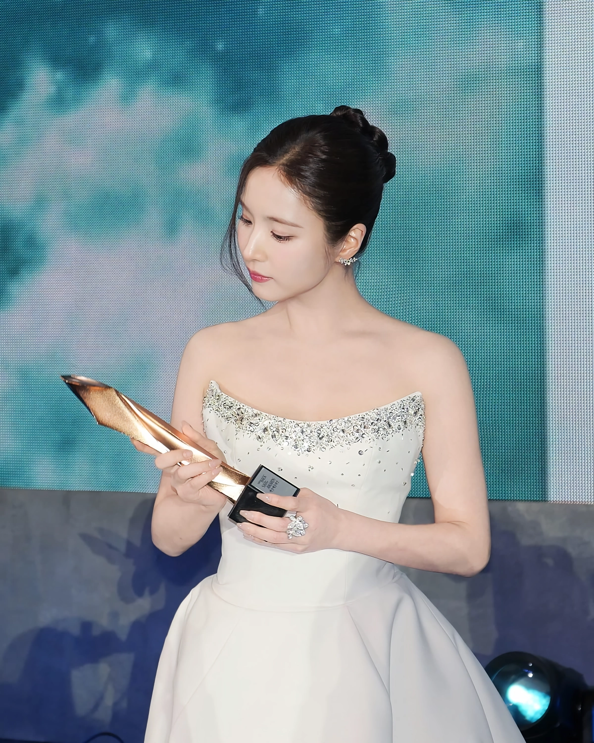 신세경