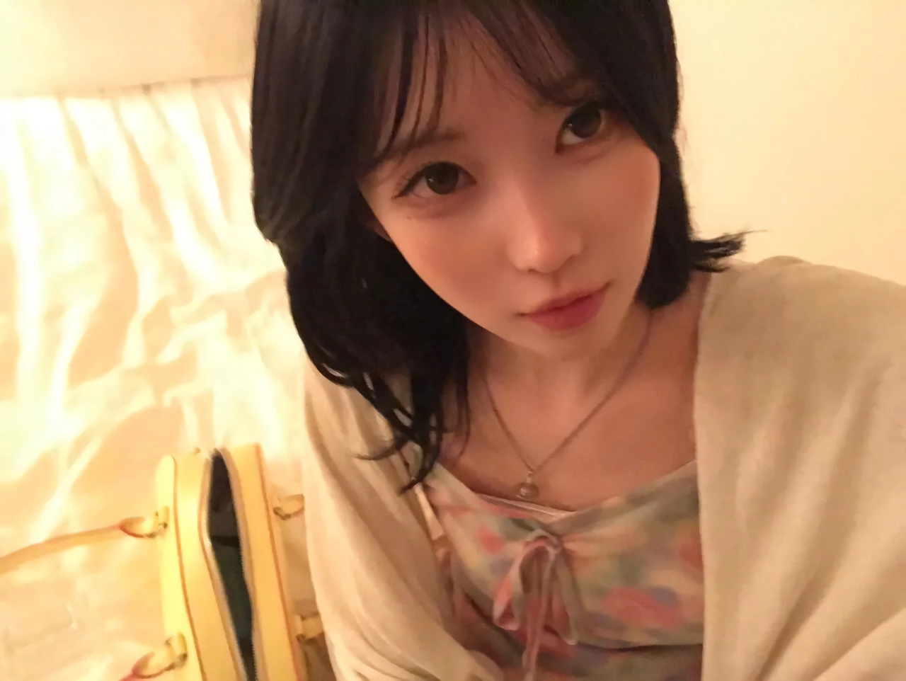베몬 아사 여친짤 .jpg