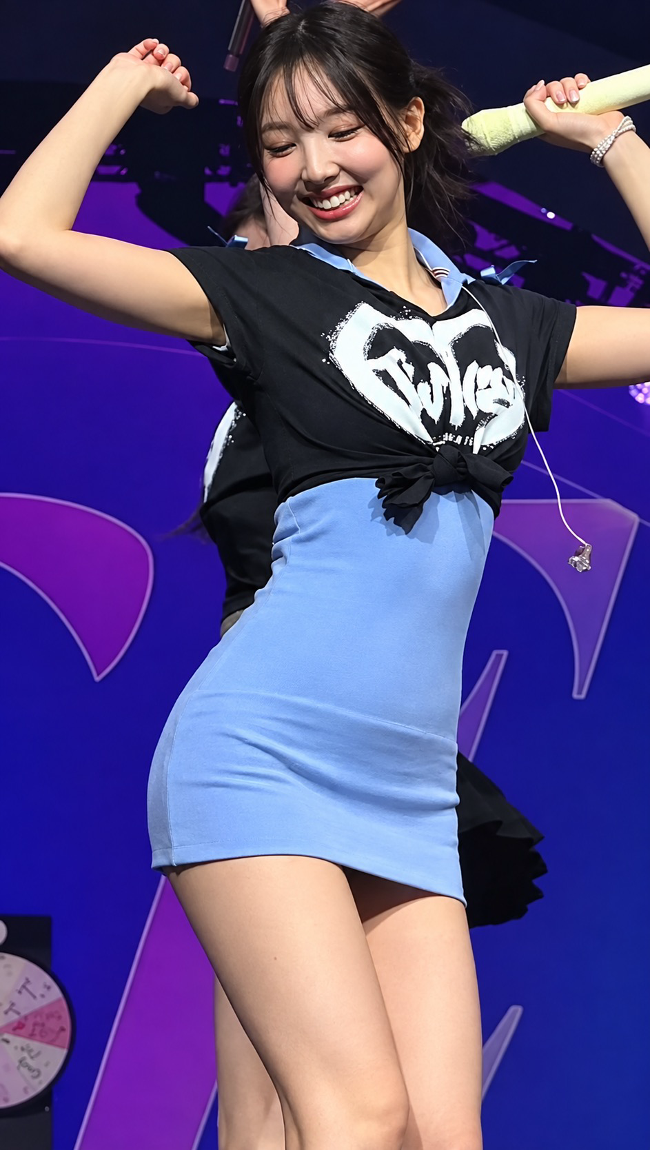 나연HOT한 힙라인