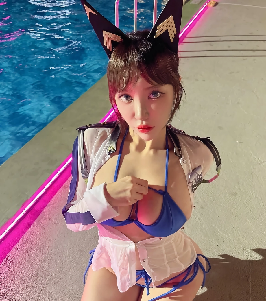 겨우디 코스튬 파란 비키니 거유가슴