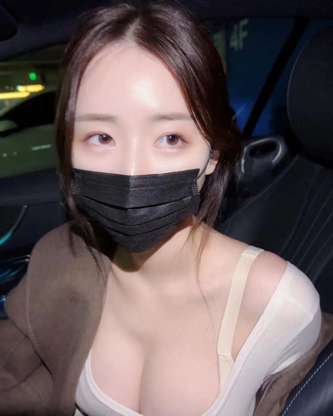 마스크 쓰고 있어도 예쁜지 안예쁜지 알 수 있음