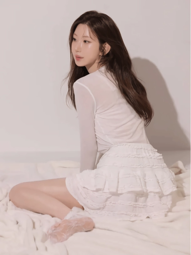 간만에 근황을 알린 배우 예정화.jpg
