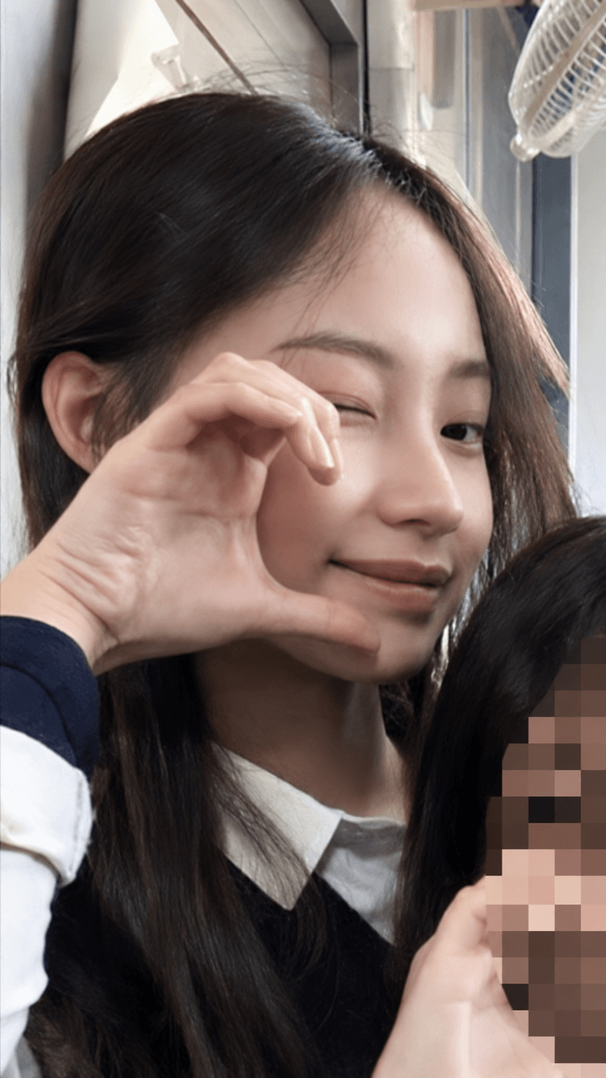 리센느 원이 어린시절 사진 추가 공개