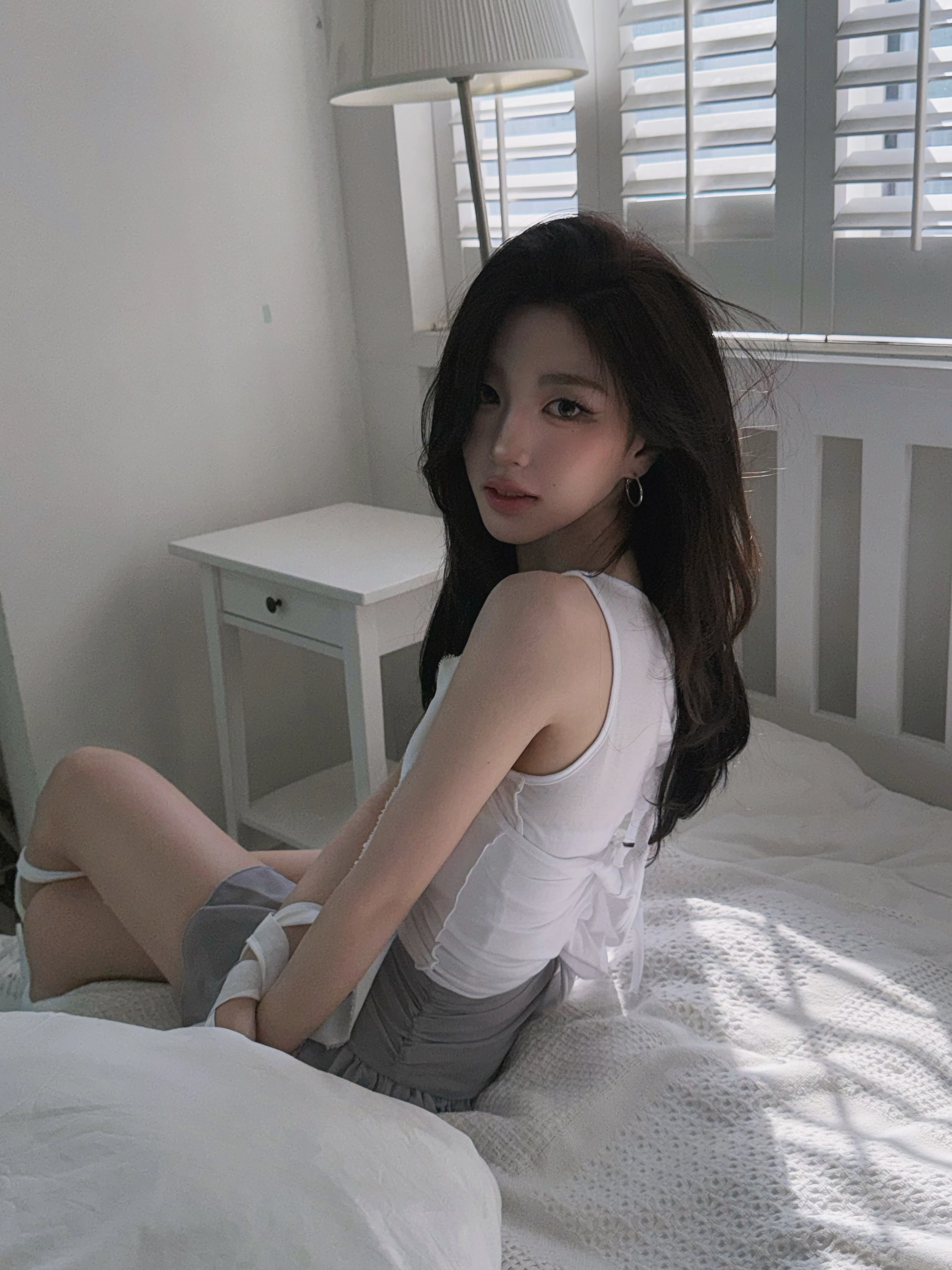 트리플에스 하연, 소현, 연지, 니엔, 린, 주빈, 신위