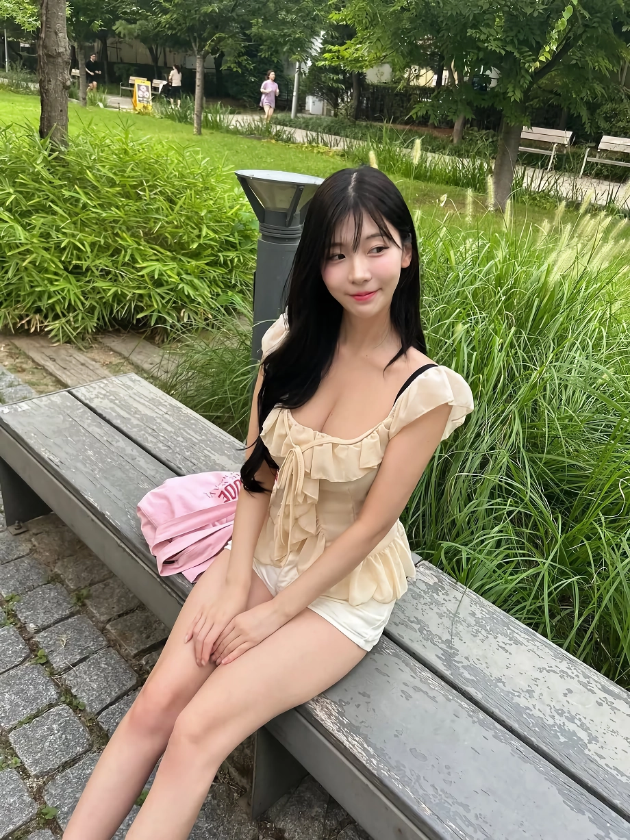 핑크색 생브라 찬 여친 모드 쏘블리 알가슴골 셀카 ㅗㅜㅑ