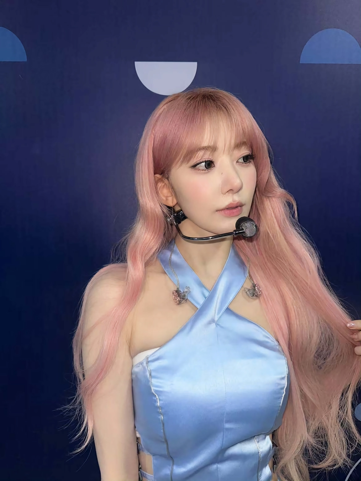 (SOUND)등짝이 반전인 검정 란제리 브라 사쿠라 아찔한 가슴골 노출