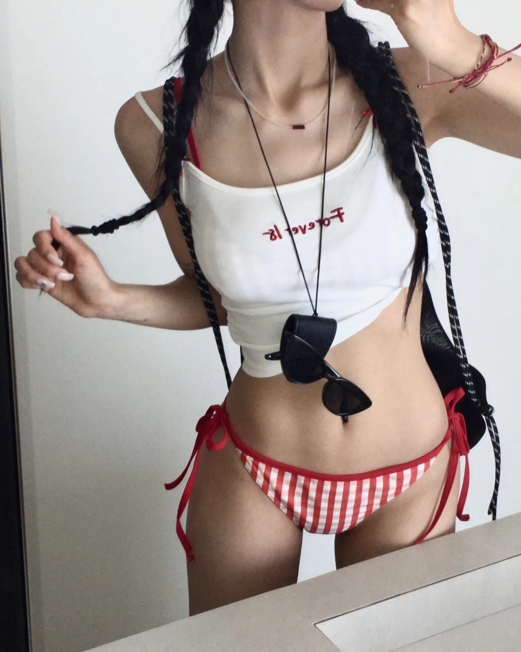 하나씩 벗으면서 셀카