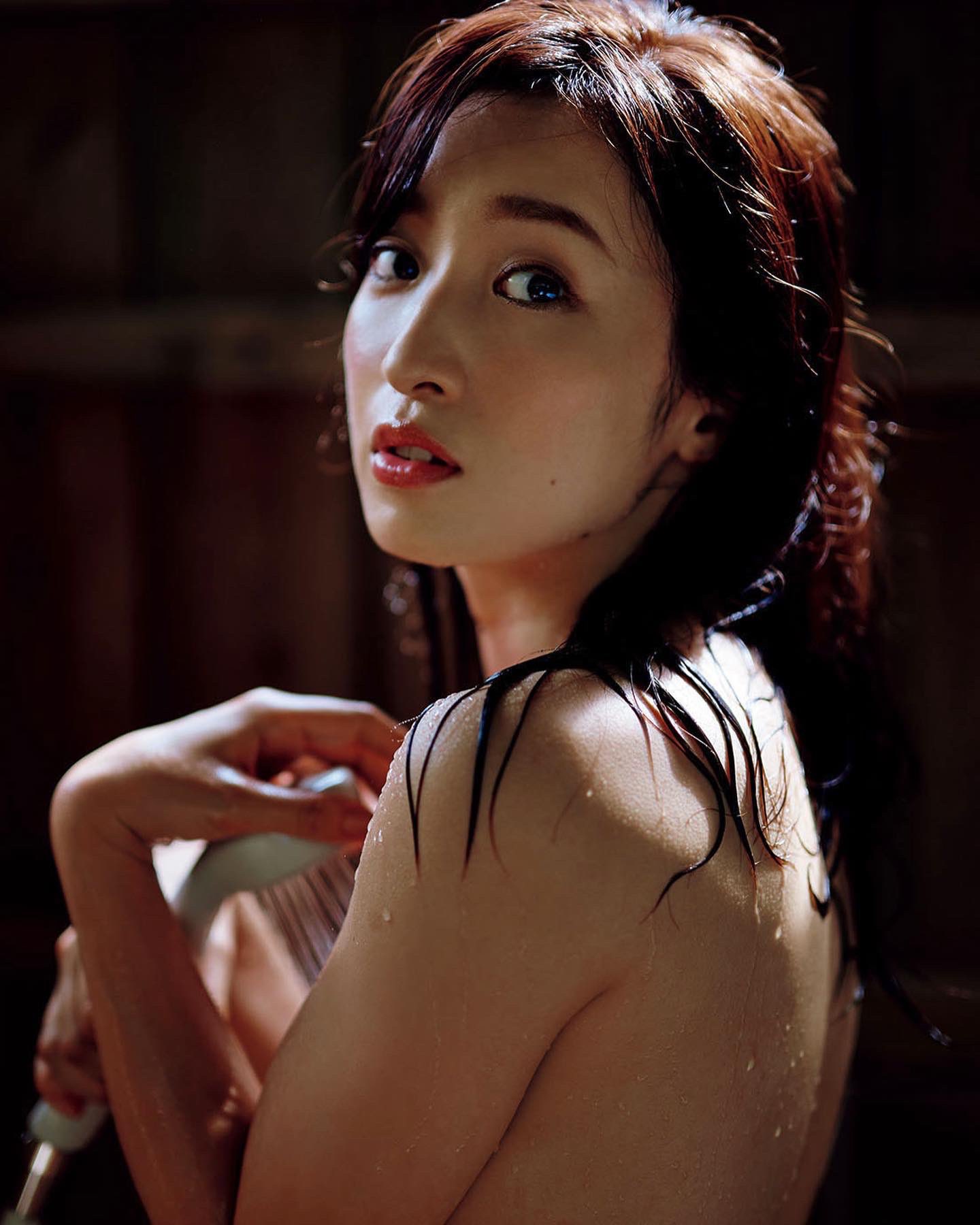 [일본]梅田彩佳 수영복 화보 사진 52장 공개