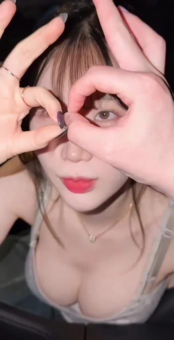 (SOUND)얼굴 가져다 대는 아스나(Seoulasuna) 방심한 가슴골