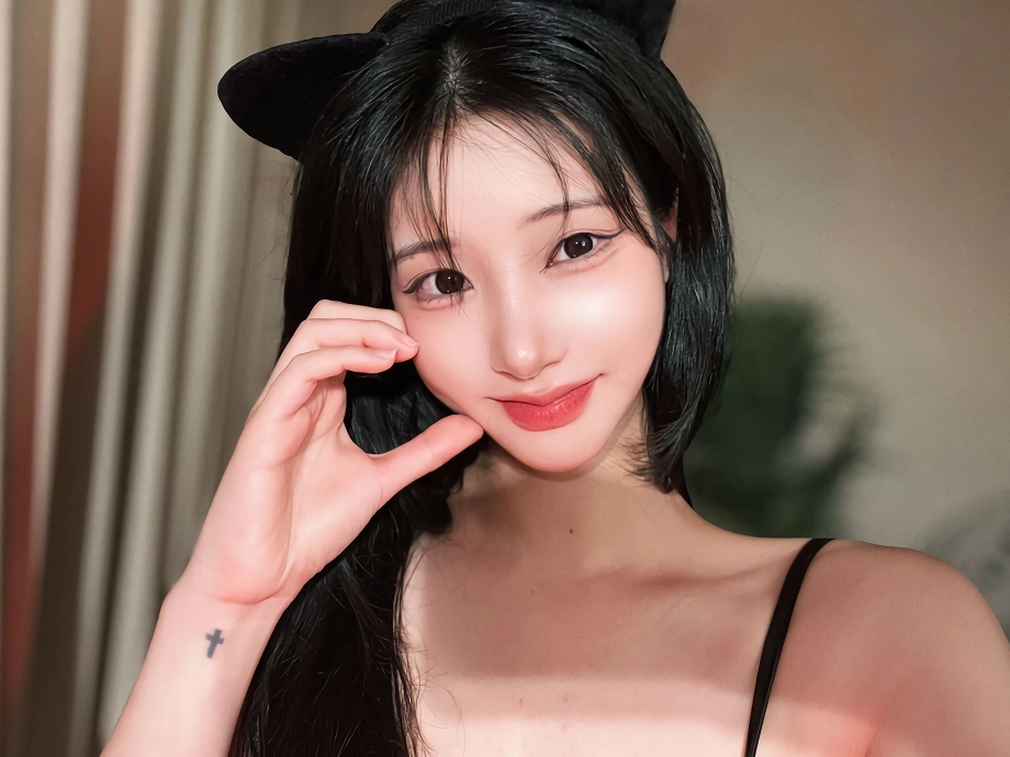 임마초 섹시 폴리스 블랙 브라 가슴골
