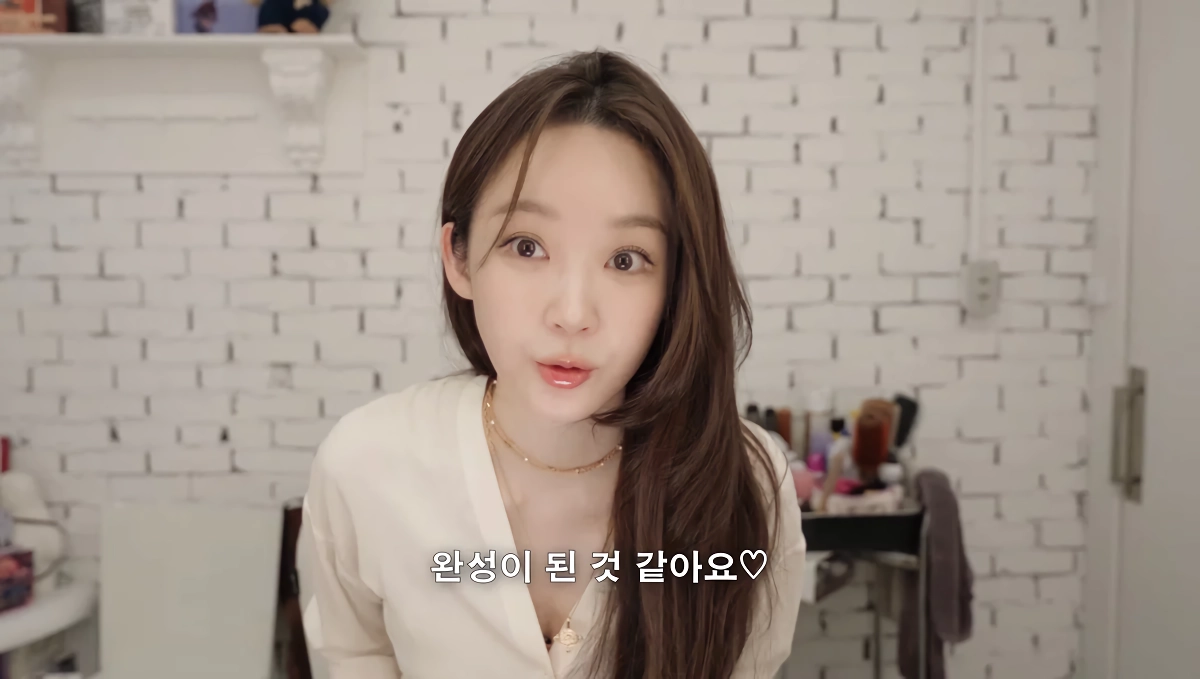 청담동 샵에서 아이돌 메이크업 받은 강민경