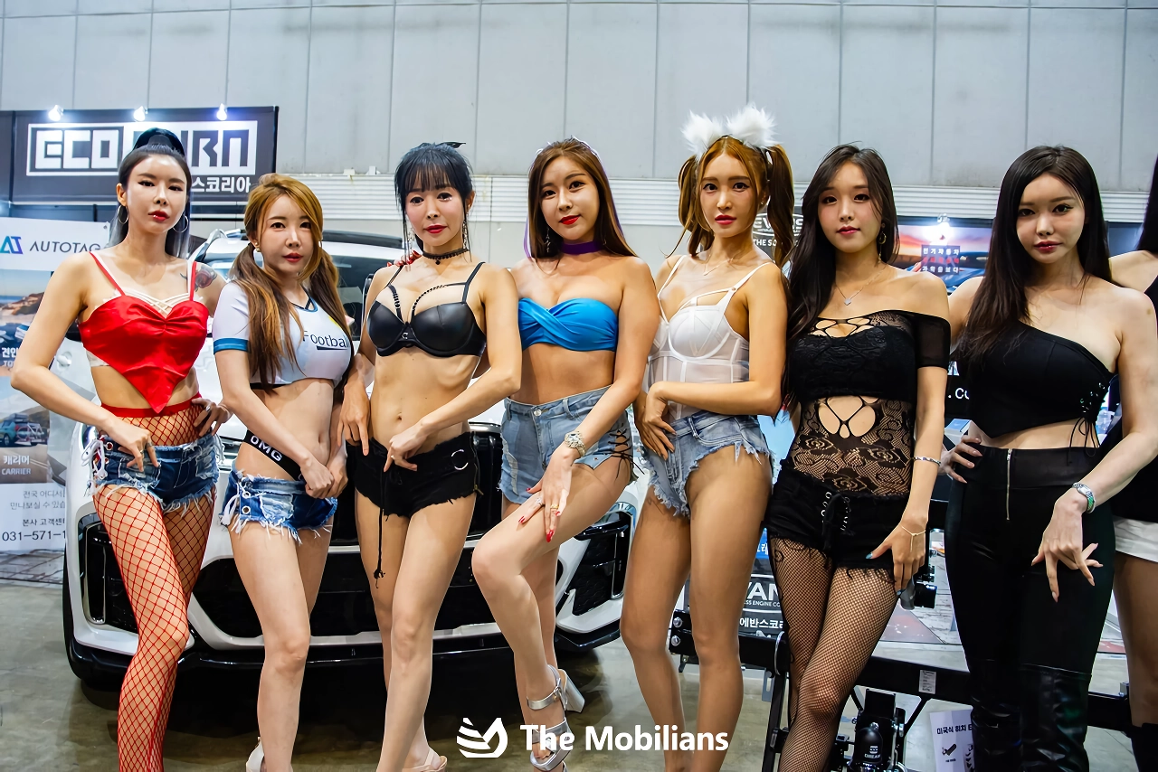 오토살롱이 란제리쇼로 변질 된 이유