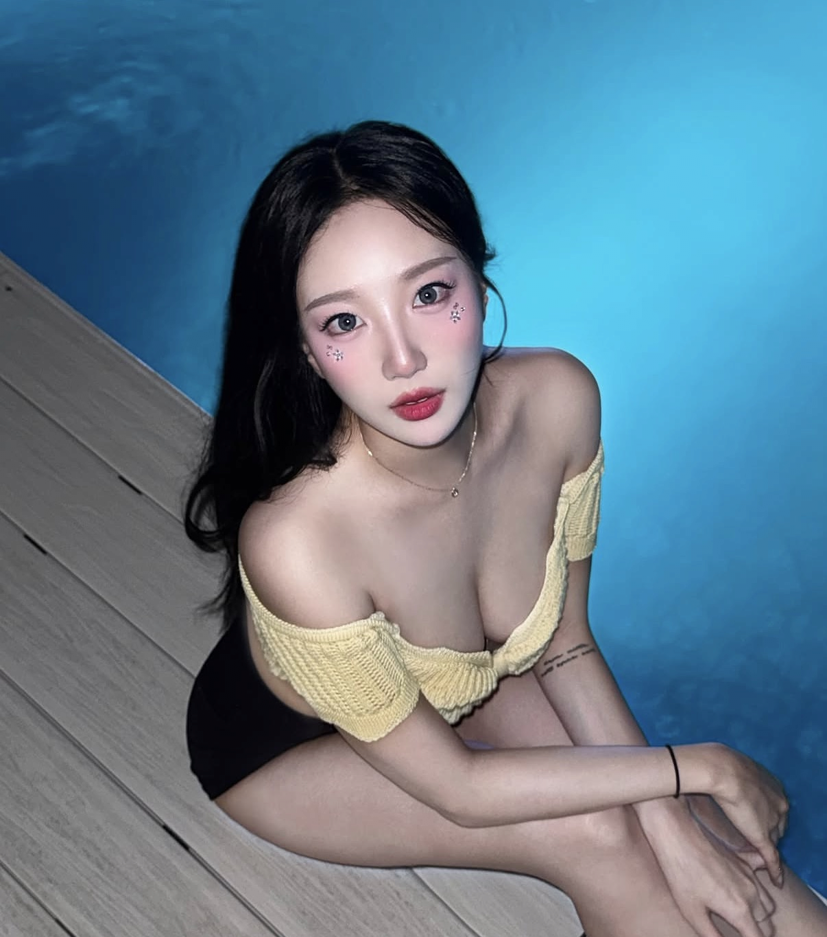 (SOUND)LG 신입 서여진 치어리더 비키니 몸매 공개