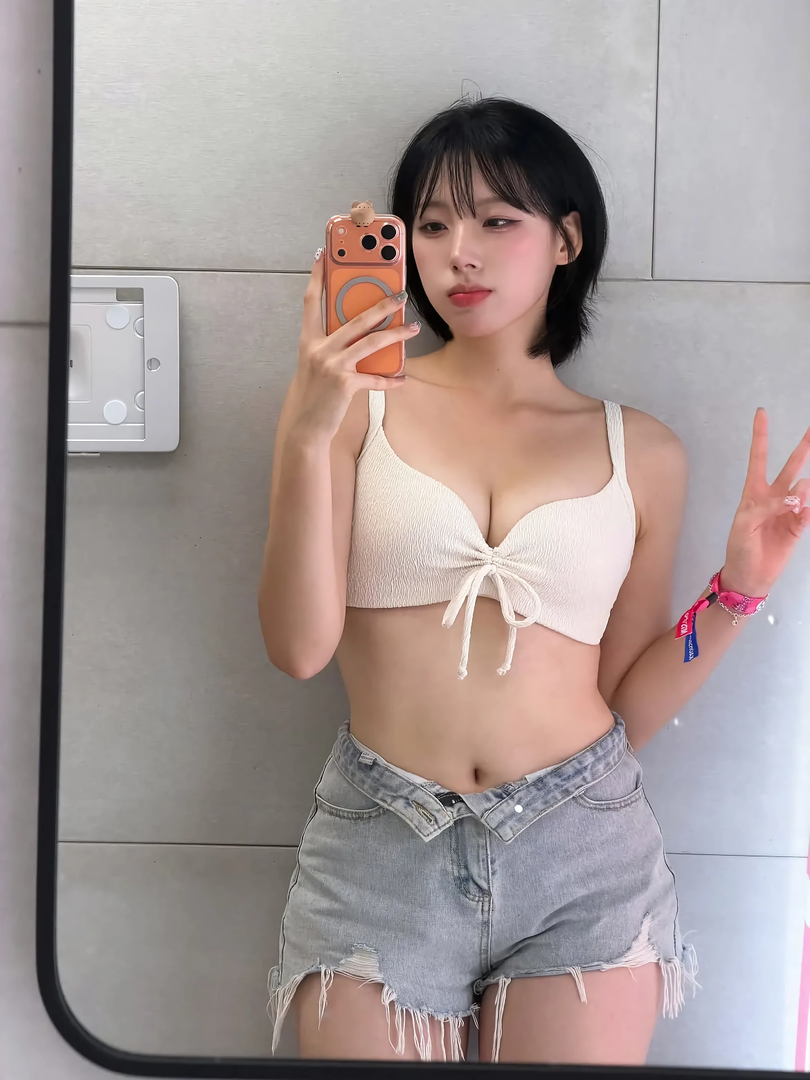 역대급 노출했던 하지원 치어리더 인스타