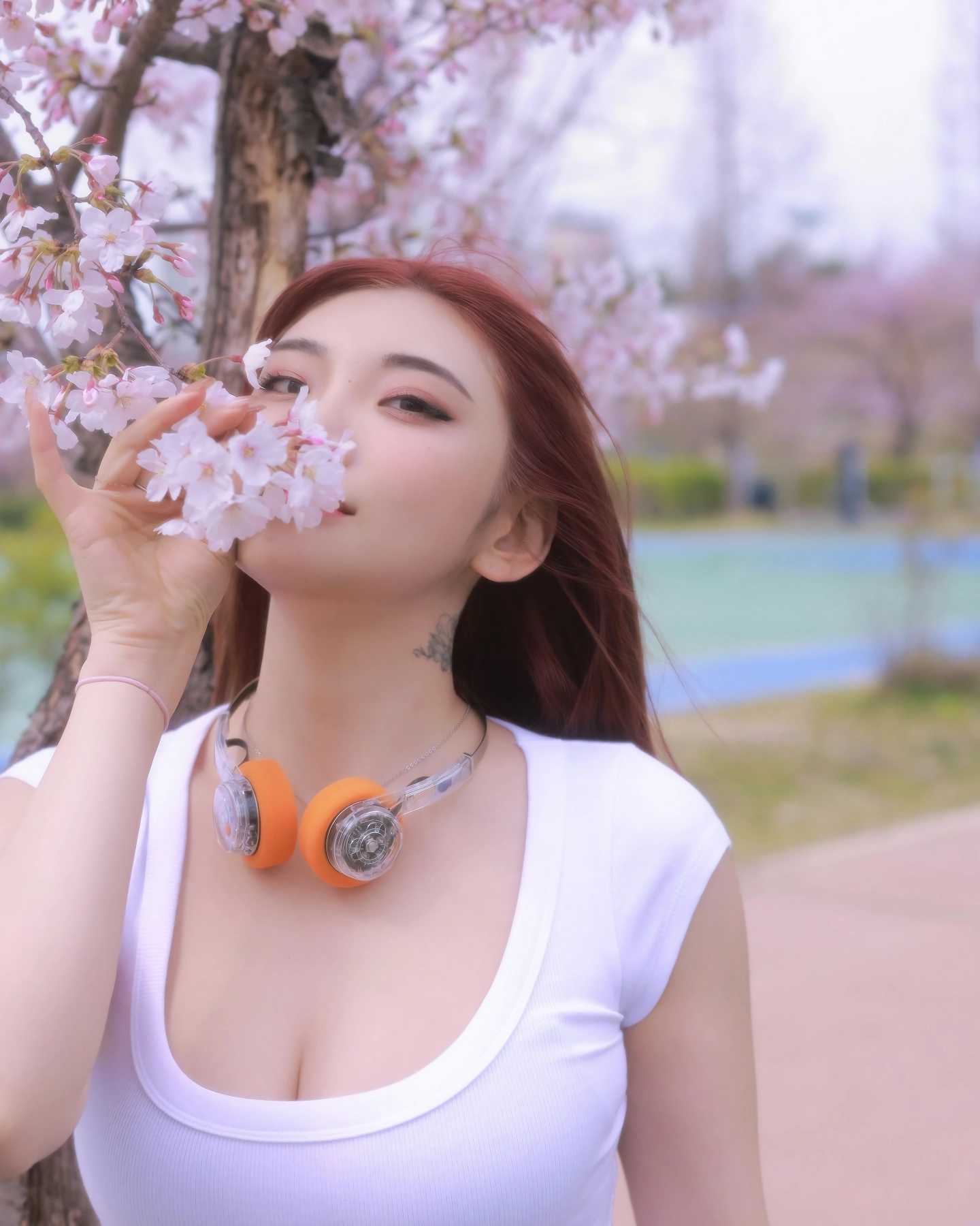 이런 여군이 실제로 존재하면 ㄹㅇ 난리날듯 ㄷㄷ
