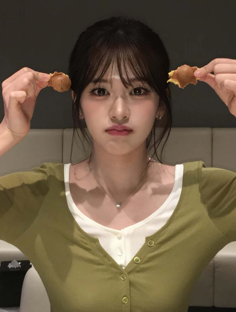 [아이브] 안유진 인스타 ㄷㄷ.JPG