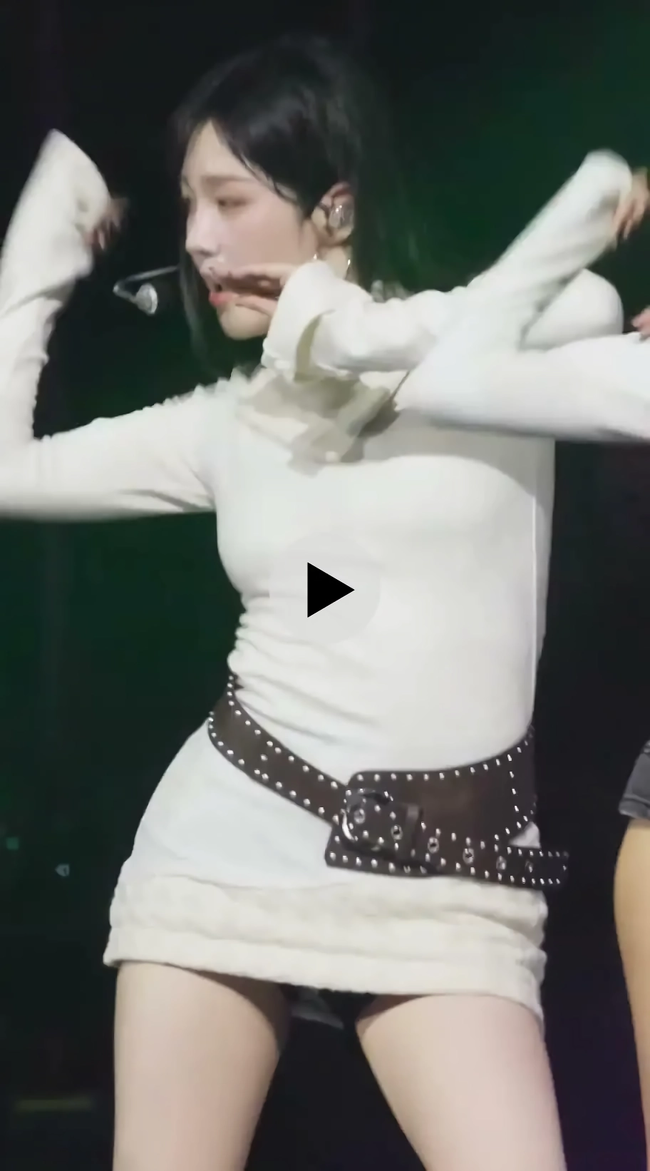 하얀색 김채현