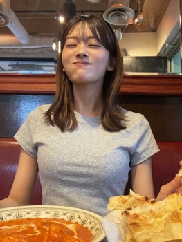 [일본]노기자카 5기생, 가슴이 꽉 찼다며 화제