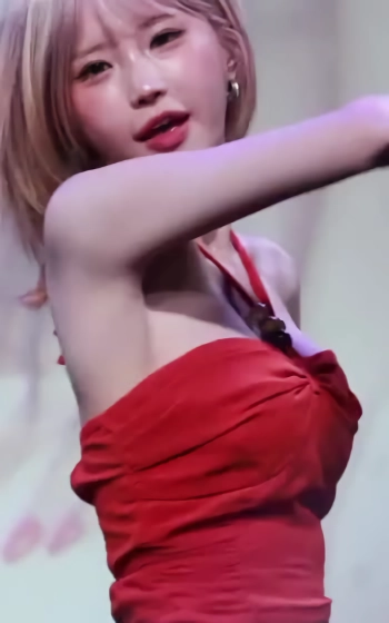 빨간 홀터넥 프로미스나인 송하영 움짤