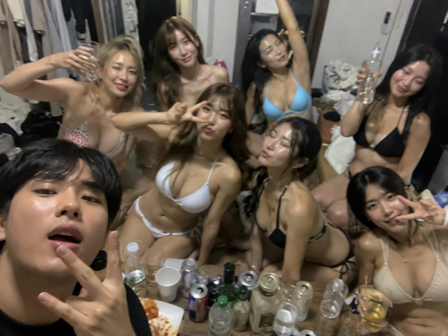 (ㅎㅂ) 지피티로 주말에 여사친들 불러서 질펀하게 놀았습니다