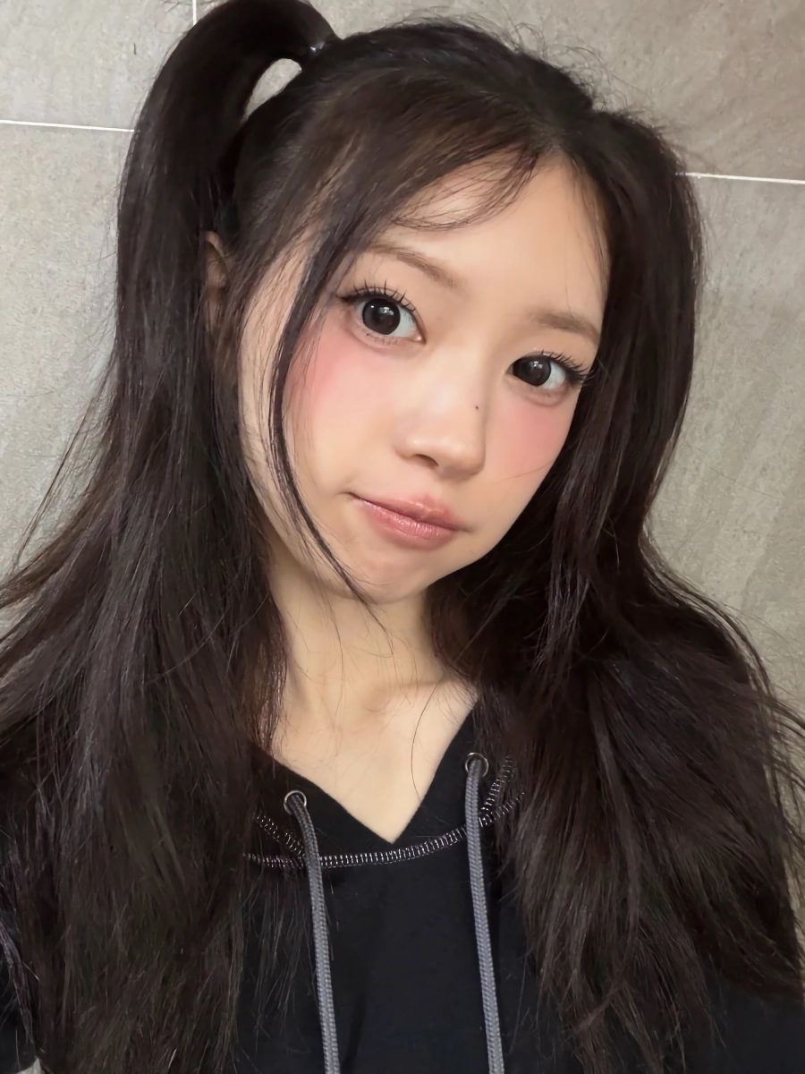 와 지금까지 나온 일본인 아이돌 멤버중 제일 예쁜듯