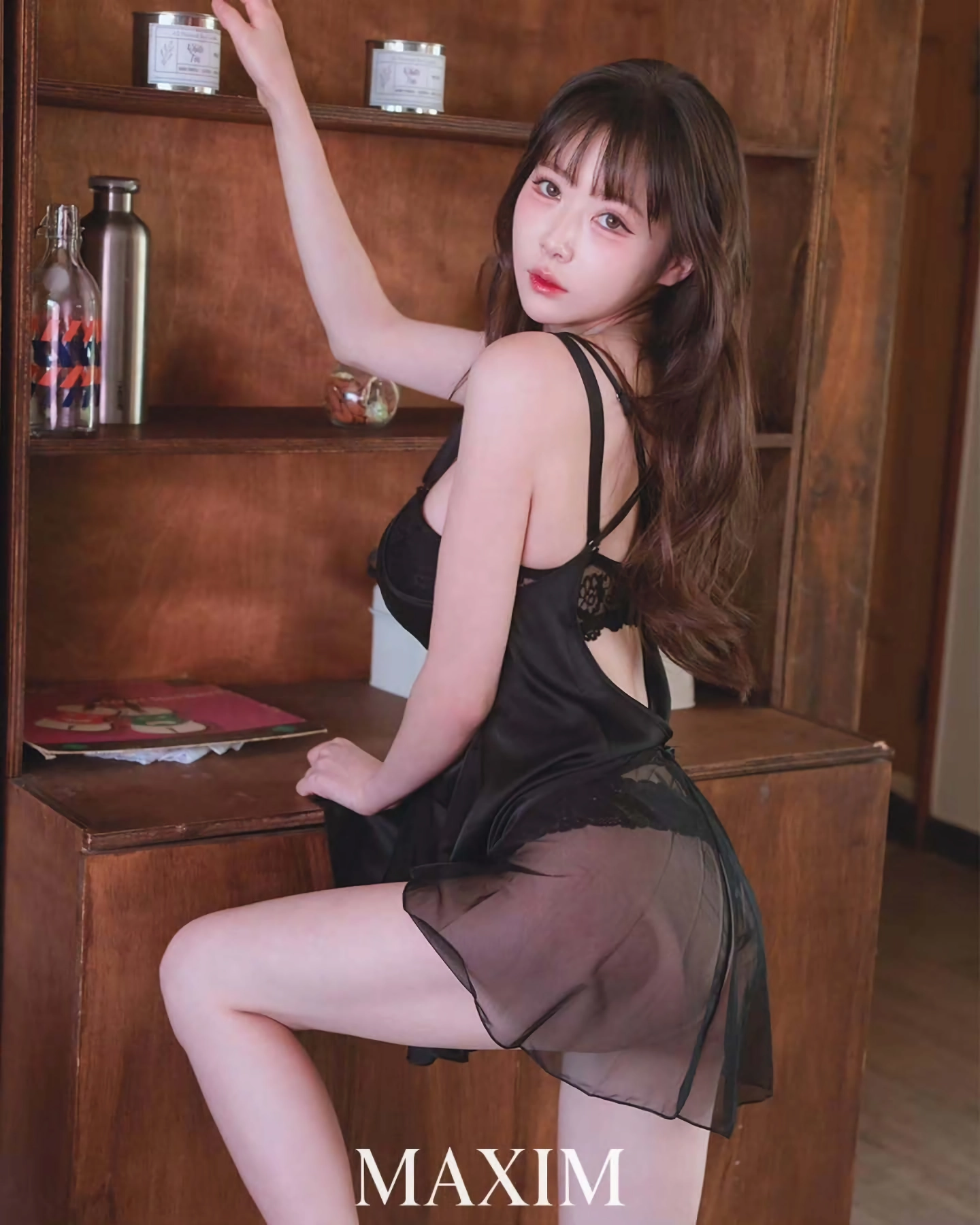후방 ㅡ 맥심 박보름 인스타