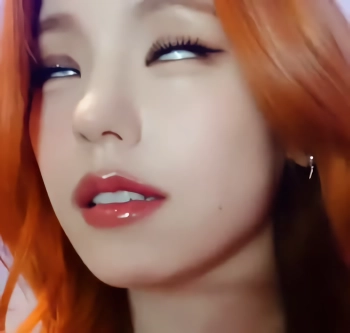 있지 예지 뒤집어진 눈 순간 포착