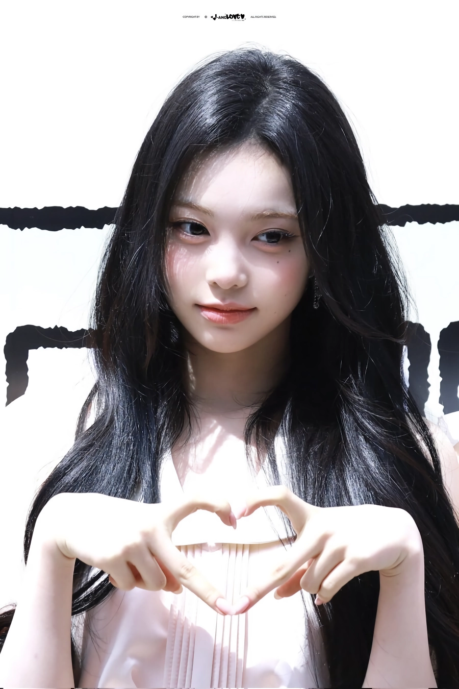 최근 카리나 상위호환 같다는 여돌