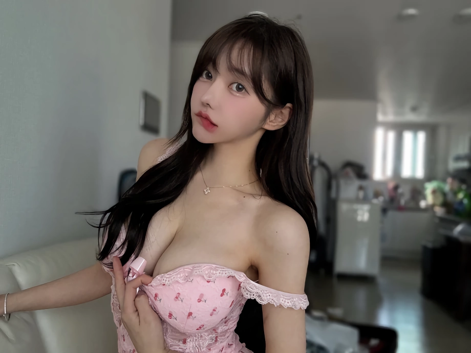 아롱 체리 원피스 묵직한 가슴골