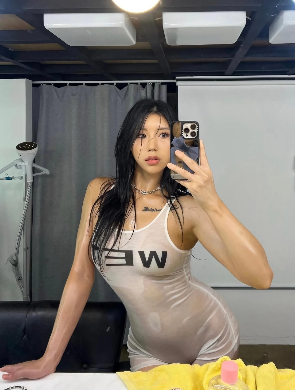 WET 입고 젖은 상태