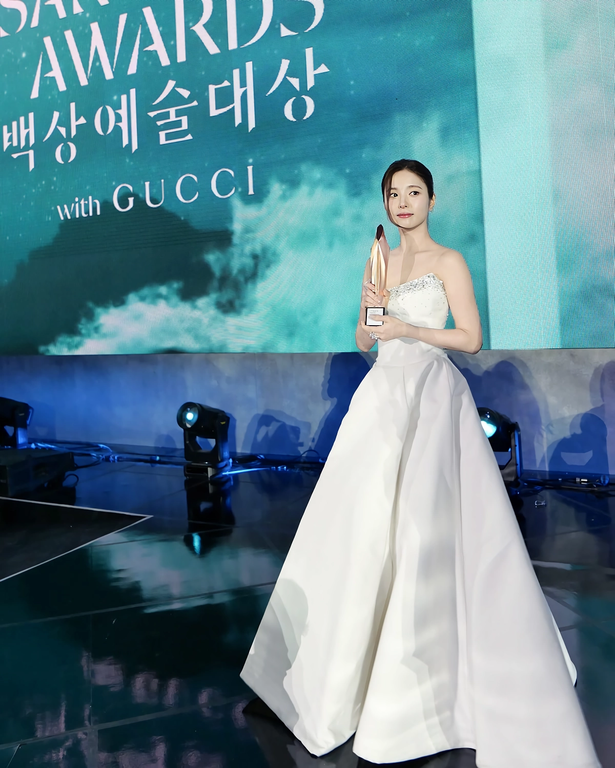 신세경