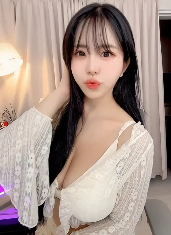 민가유 화이트 브라 묵직 가슴골