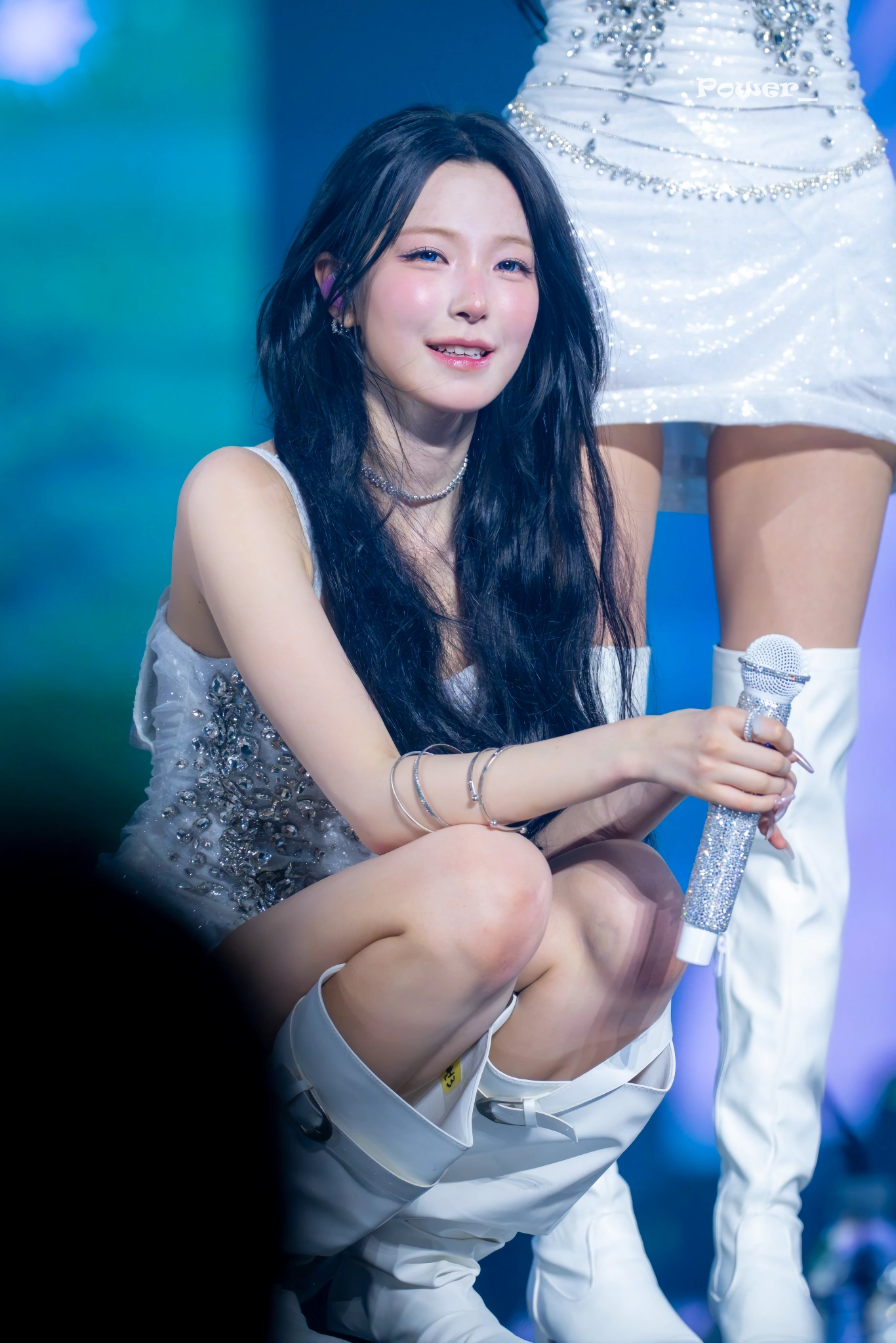 프로미스나인 백지헌