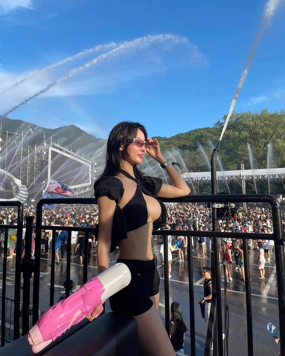 체리향 날 것 같은 누나