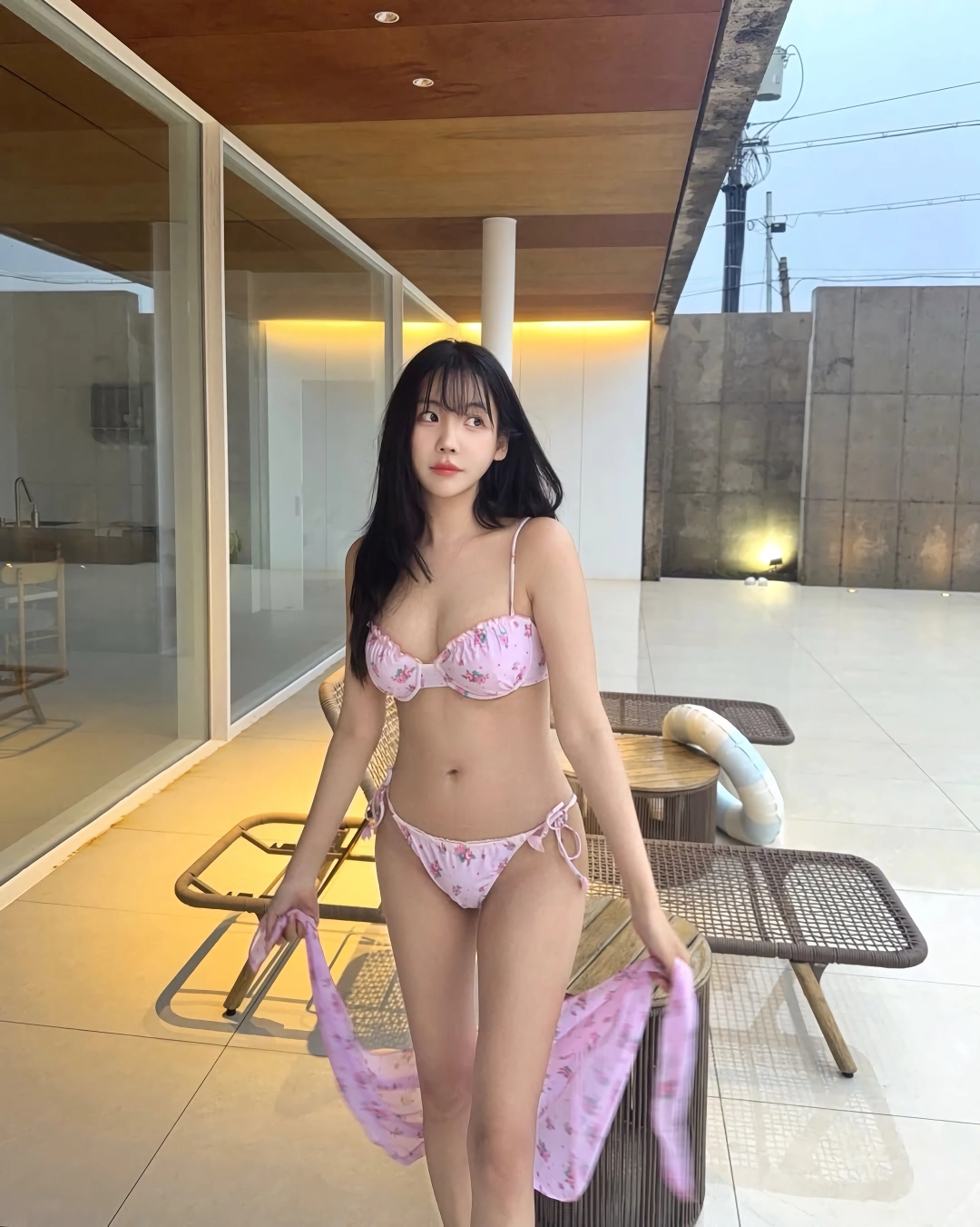 전 애프터스쿨 레이나 핑크 비키니