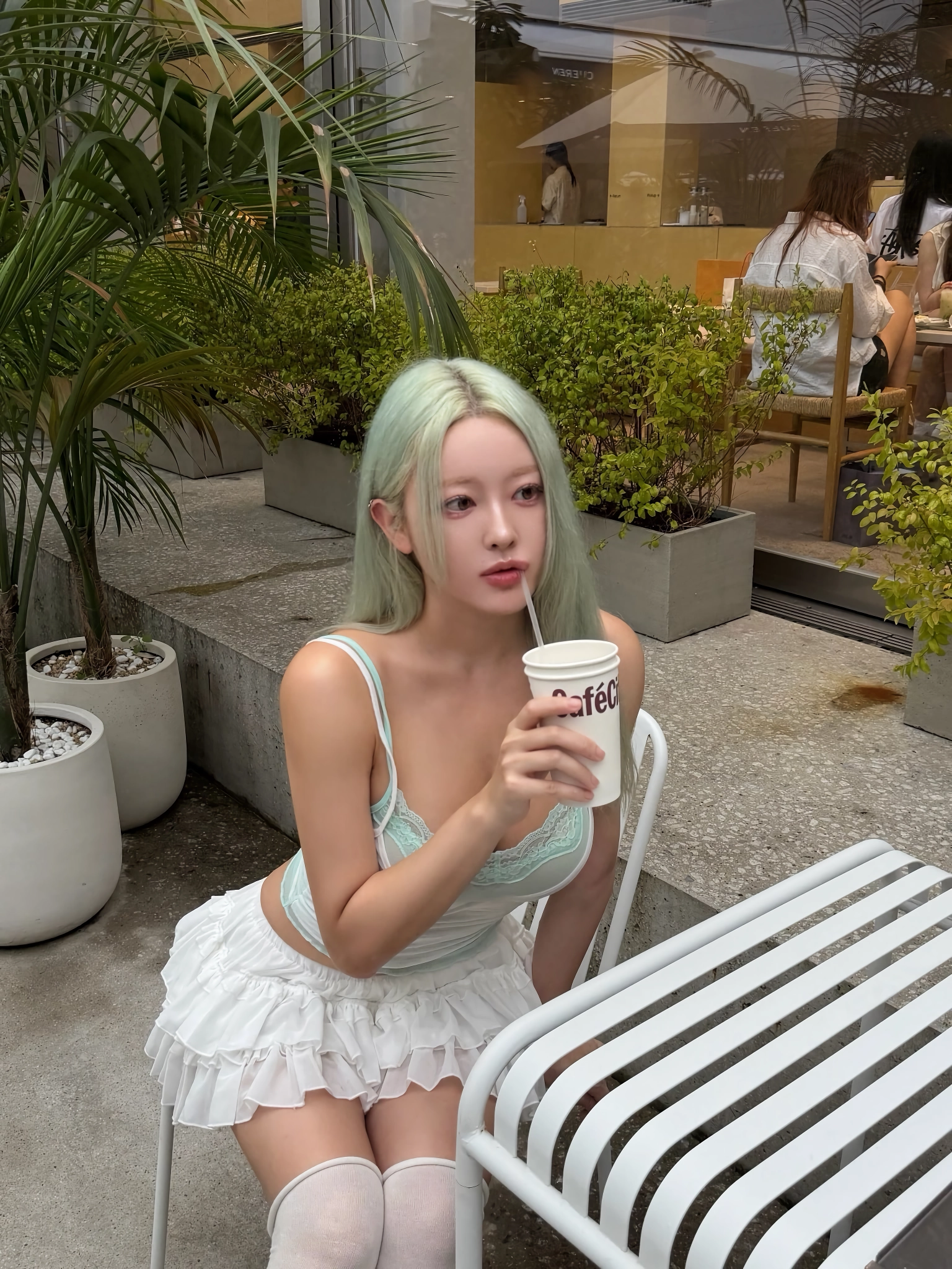 후방 ㅡ Seon_h_e 인스타