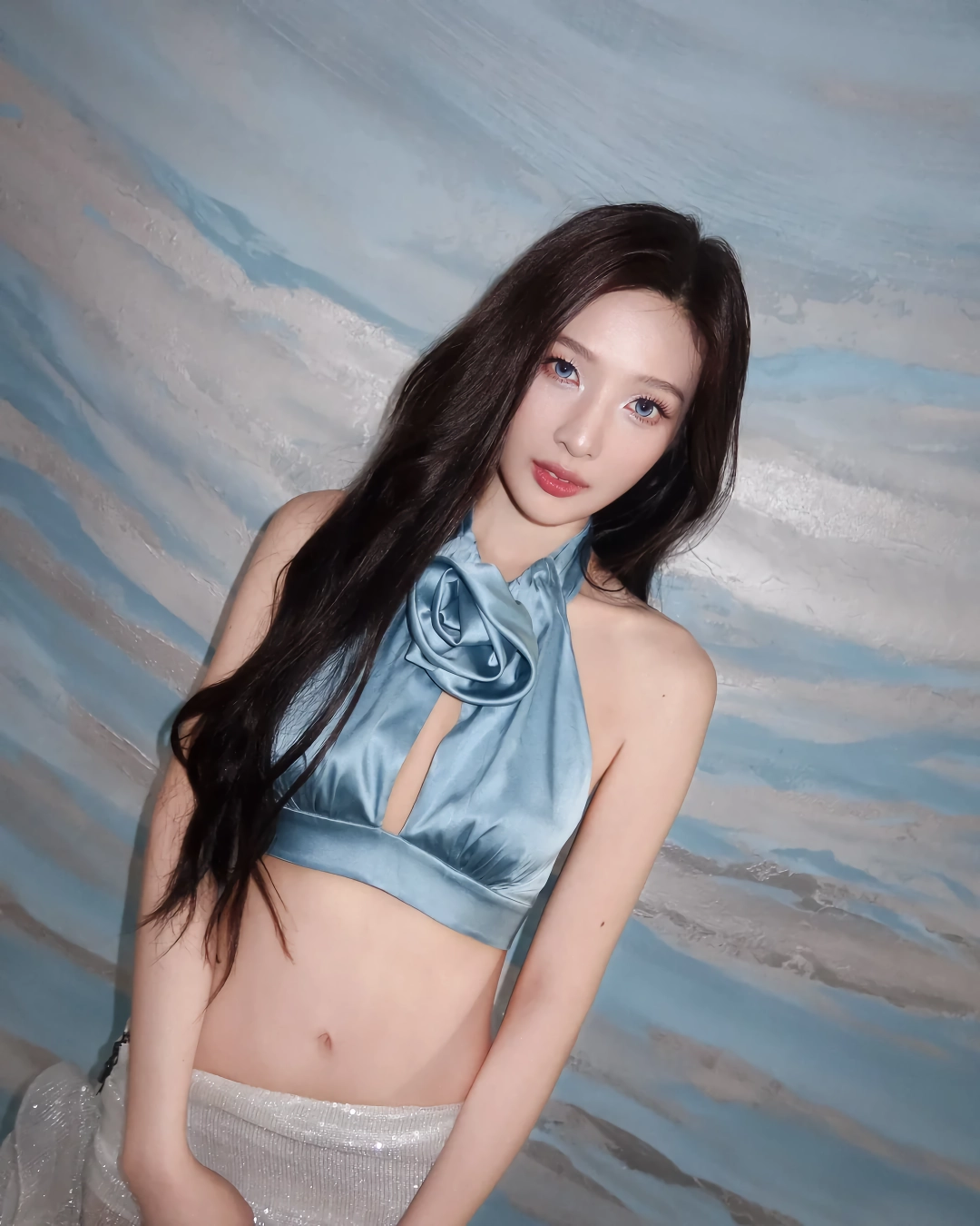 레드벨벳 조이 하늘색 실크 홀터넥 + 시스루 치마 개미허리 배꼽