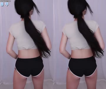 포니테일 꽁주 검정 돌핀팬츠 입고 빵댕이 엉밑살 흔들기